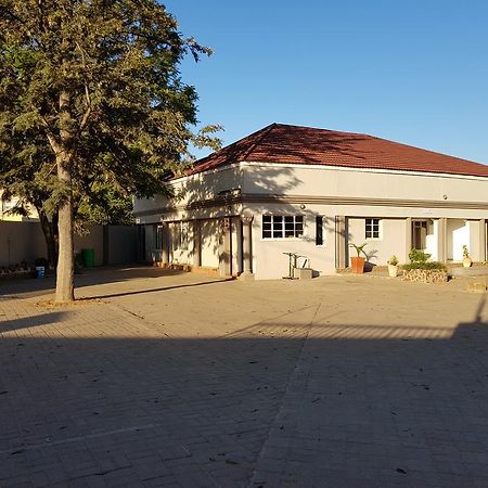 גאבורון Batho Pele Lodge מראה חיצוני תמונה