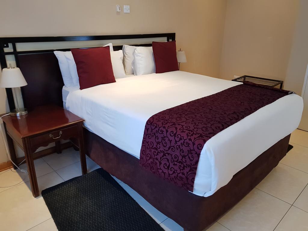 גאבורון Batho Pele Lodge מראה חיצוני תמונה