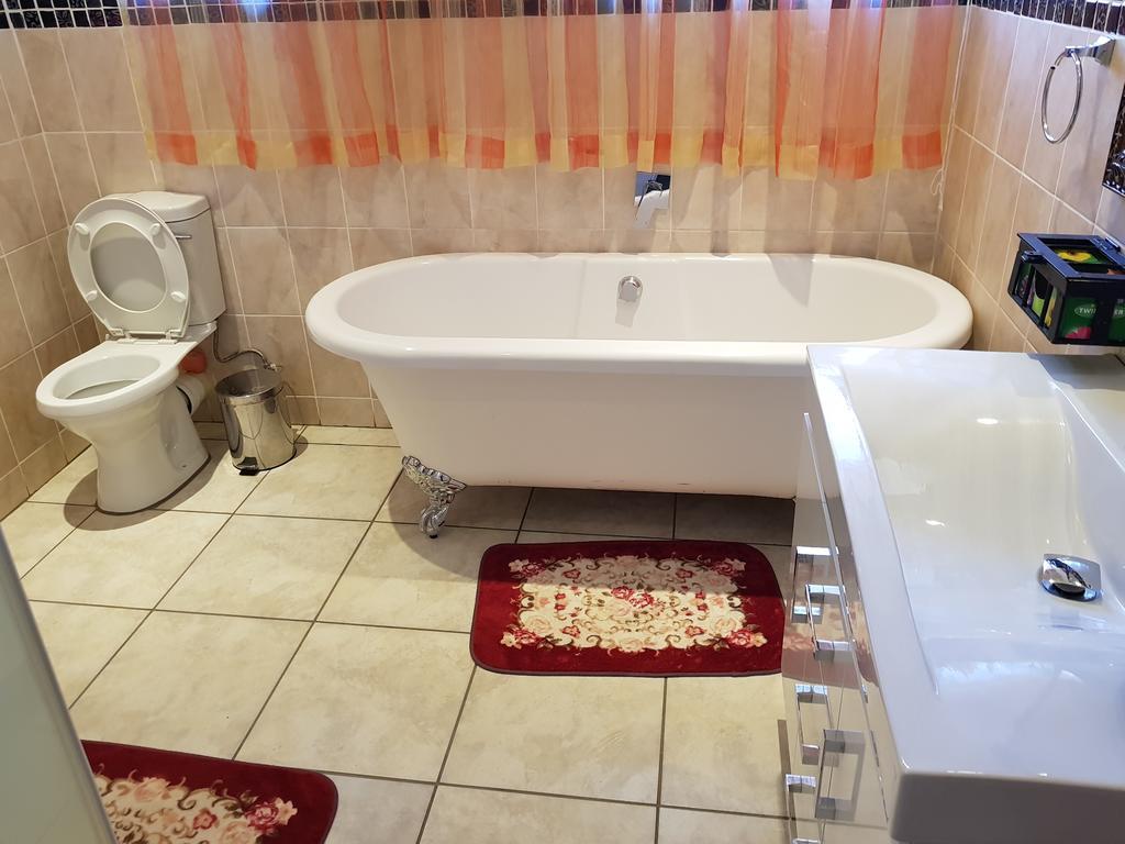 גאבורון Batho Pele Lodge מראה חיצוני תמונה