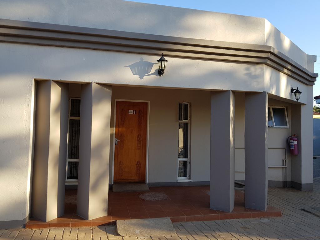 גאבורון Batho Pele Lodge מראה חיצוני תמונה